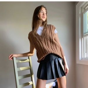 Aritzia Sunday best brown vest size 1